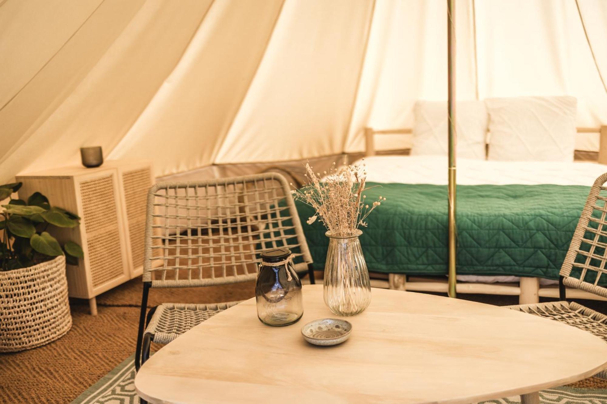 Strandbad Mit Herberge, & Glamping * Steckborn