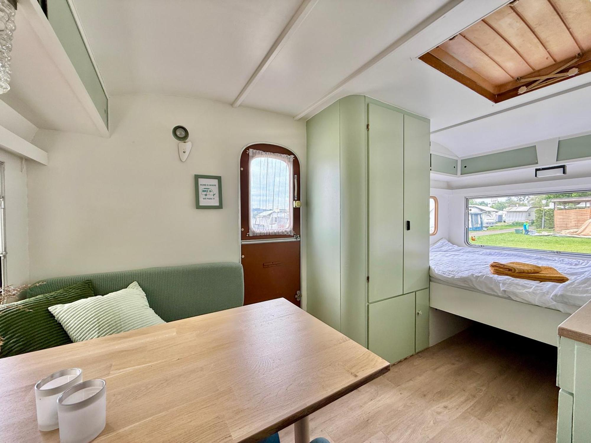 Strandbad Mit Herberge, & Glamping Steckborn